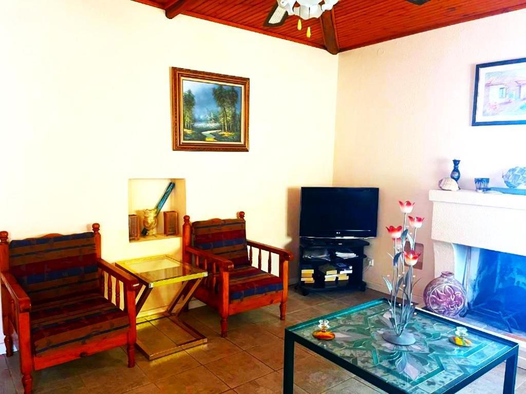 Little Bit Of Heaven Villa Sourpi ภายนอก รูปภาพ